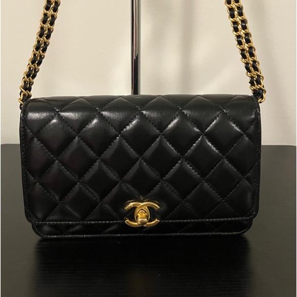 CHANEL O-Mini Sac - Picture 1 of 5
